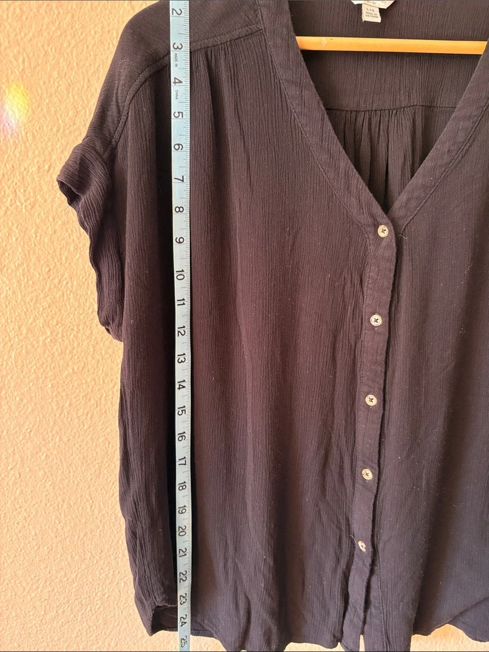 Orvis Black Button Front Blouse Women's Large V Neck Short Sleeve Relaxed Fit